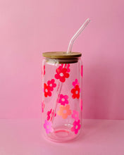 Load image into Gallery viewer, Holo Pink Retro Daisy Glass Cup
